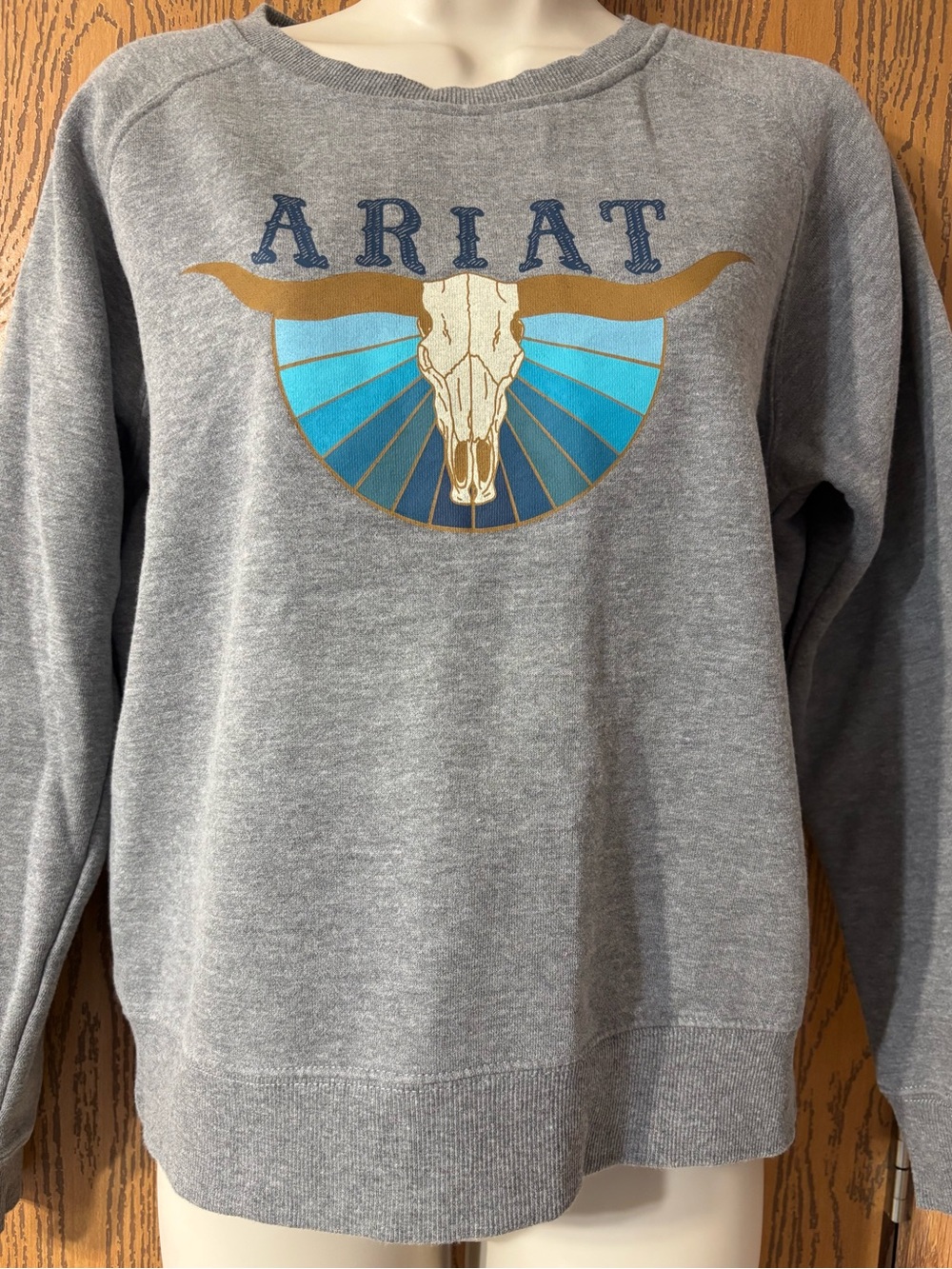 Ariat Women’s Gray Pullover Sweatshirt with Blue Graphic